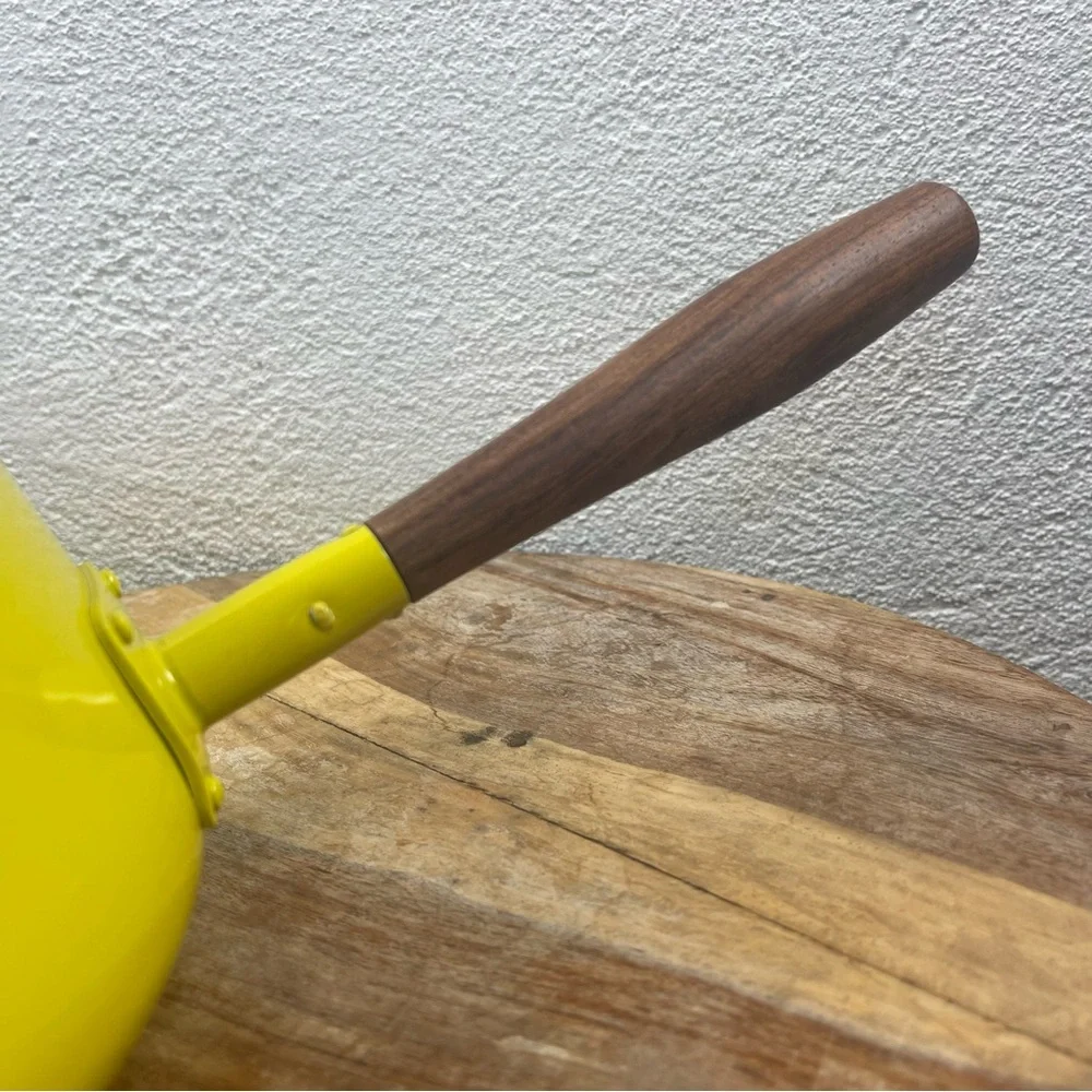 Vintage l 60s MCM Chartreuse Enameled Aluminum Walnut Handle Fondue Melting Pot